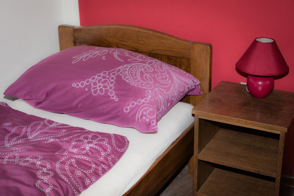 Guesthouse Pink Panther Udbina Room photo